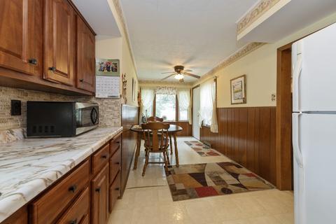 207 Park Rd, Lakemoor, IL 60051 photo 8