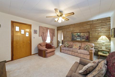 207 Park Rd, Lakemoor, IL 60051 photo 4