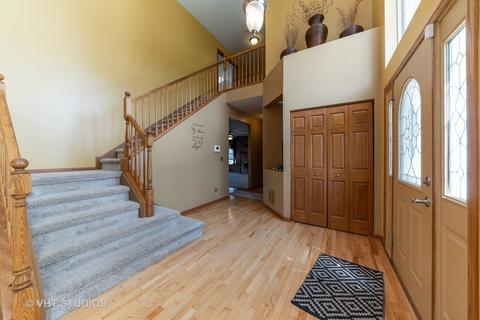 24516 Champion Dr, Plainfield, IL 60585 photo 2