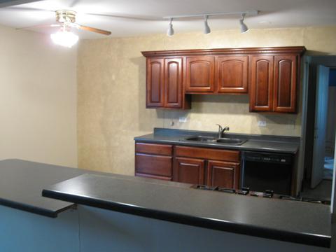 1870 Ashley Rd, Hoffman Estates, IL 60169 photo 4