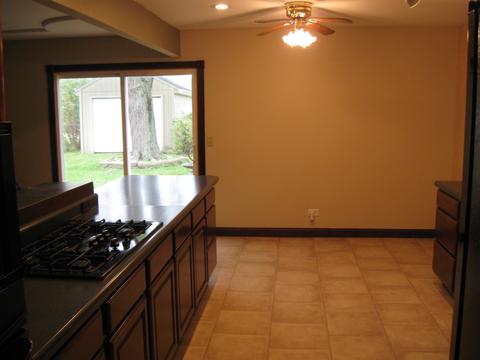 1870 Ashley Rd, Hoffman Estates, IL 60169 photo 6