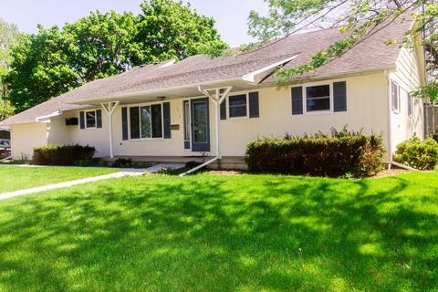 310 W Erickson Gate, Lee, IL 60530 photo 2