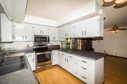 310 W Erickson Gate, Lee, IL 60530 photo 7