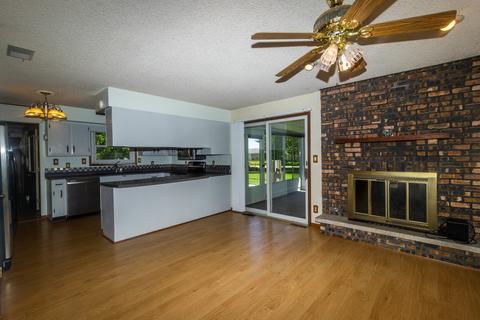 310 W Erickson Gate, Lee, IL 60530 photo 8