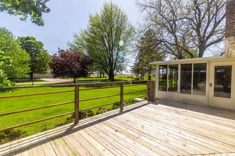 310 W Erickson Gate, Lee, IL 60530 photo 3