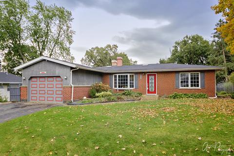 1005 Hayden Dr, Mchenry, IL 60051 photo 1