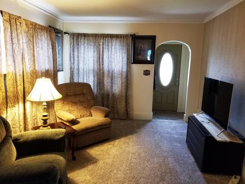 1034 E Benton St, Aurora, IL 60505 photo 2