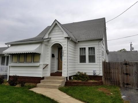 1034 E Benton St, Aurora, IL 60505 photo 1