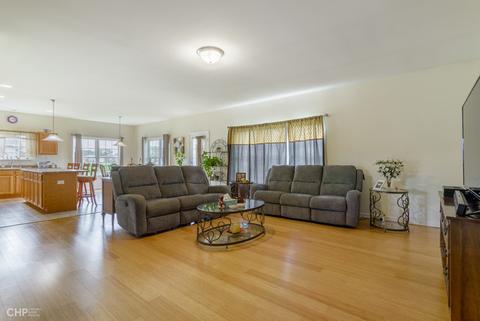 815 Hanson Ave, Mchenry, IL 60050 photo 9
