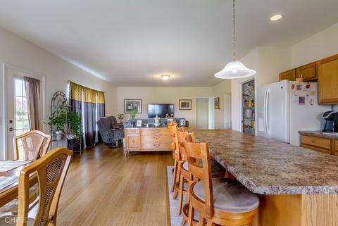 815 Hanson Ave, Mchenry, IL 60050 photo 3