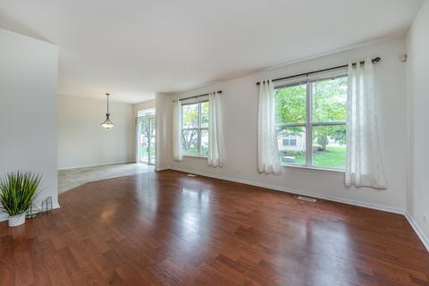 2389 Sunshine Ln, Aurora, IL 60503 photo 6
