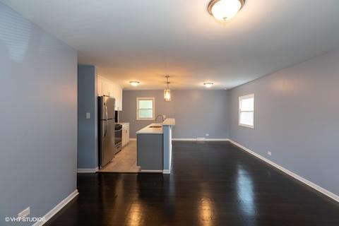 15335 Maple Ln, Markham, IL 60428 photo 3