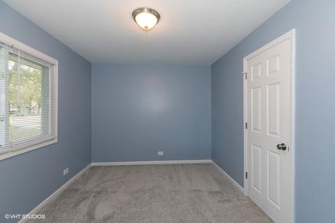 15335 Maple Ln, Markham, IL 60428 photo 7