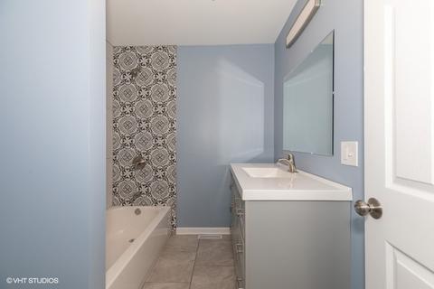 15335 Maple Ln, Markham, IL 60428 photo 8