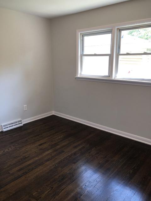 625 E 155th St, Phoenix, IL 60426 photo 8