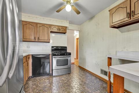 7706 S 78th Ct, Bridgeview, IL 60455 photo 10
