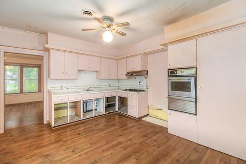 401 S Ayer St, Harvard, IL 60033 photo 4