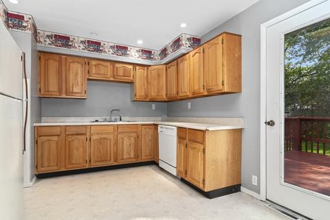 418 E Lee St, Plano, IL 60545 photo 9