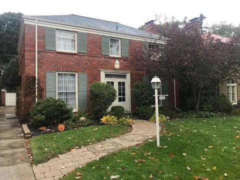 320 Vincent Pl, Elgin, IL 60123 photo 1