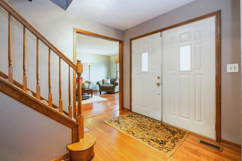 521 Terrace Dr, Algonquin, IL 60102 photo 3