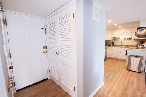 127 N Wolf Rd #51A, Wheeling, IL 60090 photo 3
