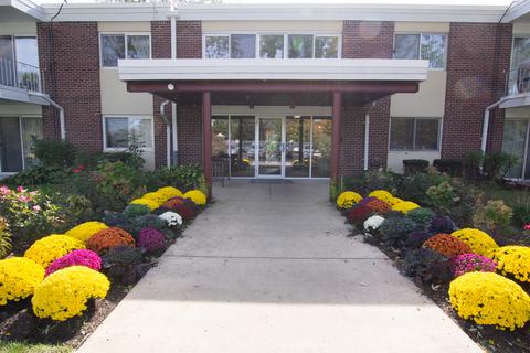 127 N Wolf Rd #51A, Wheeling, IL 60090 photo 1