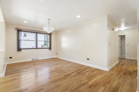 19 Devonshire Cir, Elgin, IL 60123 photo 5