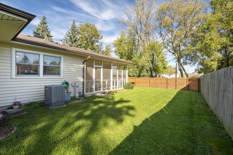 19 Devonshire Cir, Elgin, IL 60123 photo 22
