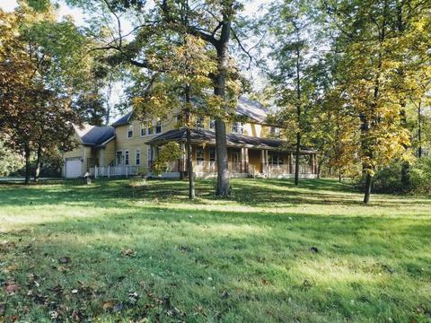 5602 Whiting Dr, Mchenry, IL 60050 photo 1