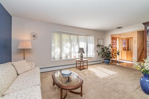 574 Westmere Rd, Des Plaines, IL 60016 photo 4