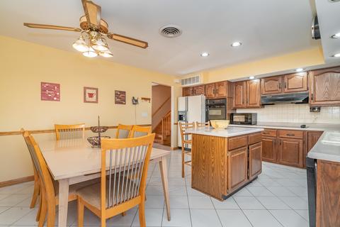574 Westmere Rd, Des Plaines, IL 60016 photo 9