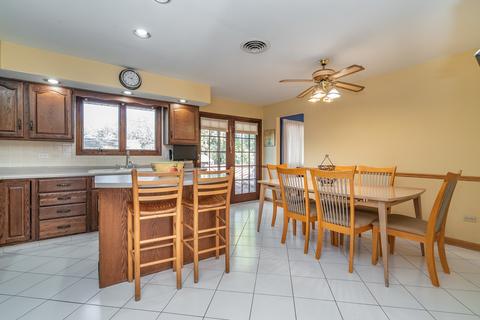 574 Westmere Rd, Des Plaines, IL 60016 photo 8