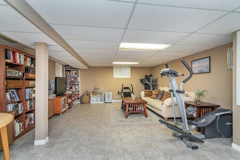 574 Westmere Rd, Des Plaines, IL 60016 photo 21