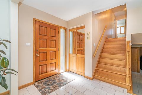 574 Westmere Rd, Des Plaines, IL 60016 photo 3