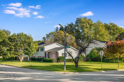 238 E Gladys Ave, Elmhurst, IL 60126 photo 3