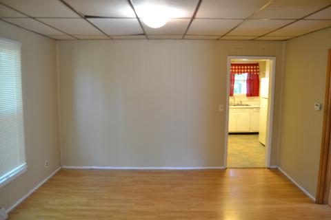 901 E Clay St, Clinton, IL 61727 photo 6