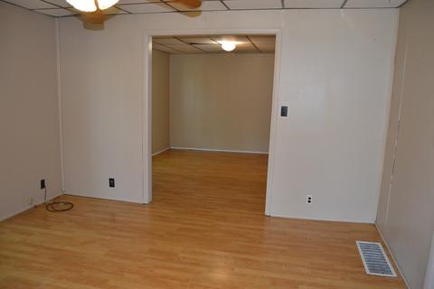 901 E Clay St, Clinton, IL 61727 photo 10