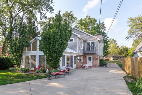 2245 Covert Rd, Glenview, IL 60025 photo 4