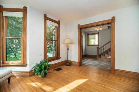 419 N Wheaton Ave, Wheaton, IL 60187 photo 5