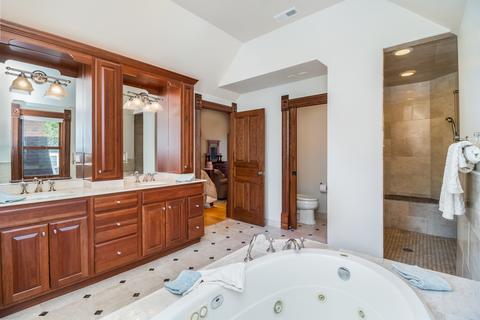 419 N Wheaton Ave, Wheaton, IL 60187 photo 23