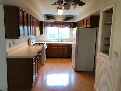1035 Hermitage Ln, Hoffman Estates, IL 60169 photo 4