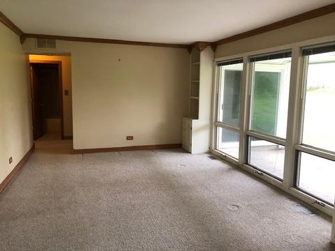 1035 Hermitage Ln, Hoffman Estates, IL 60169 photo 16