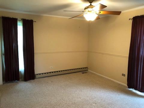 1035 Hermitage Ln, Hoffman Estates, IL 60169 photo 6