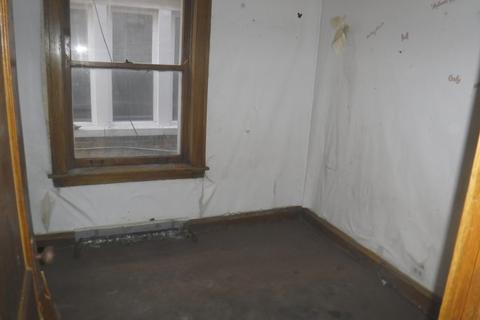 6931 S Artesian Ave, Chicago, IL 60629 photo 4