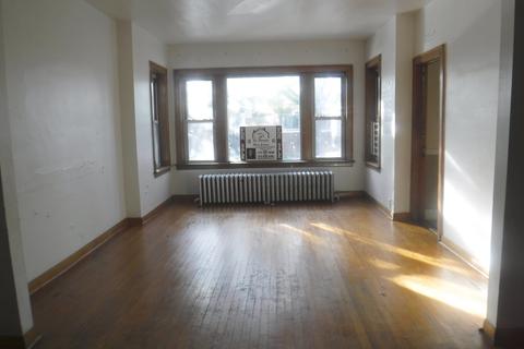 6931 S Artesian Ave, Chicago, IL 60629 photo 2