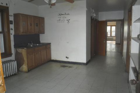 6931 S Artesian Ave, Chicago, IL 60629 photo 8