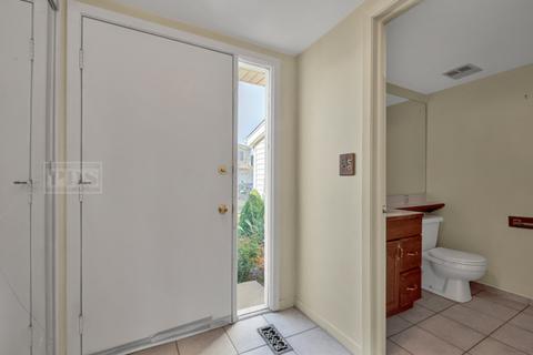 762 Buckingham Ct, Hoffman Estates, IL 60169 photo 3