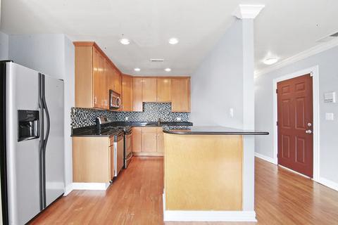 208 E 44th St #3, Chicago, IL 60653 photo 6