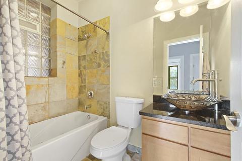 208 E 44th St #3, Chicago, IL 60653 photo 16