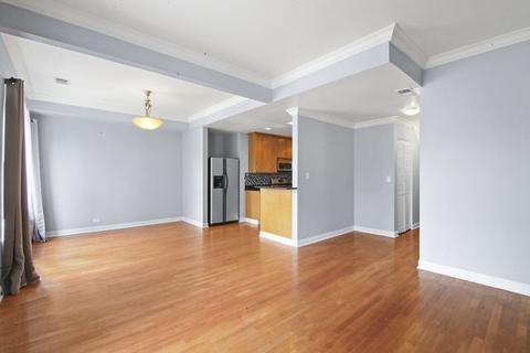 208 E 44th St #3, Chicago, IL 60653 photo 3